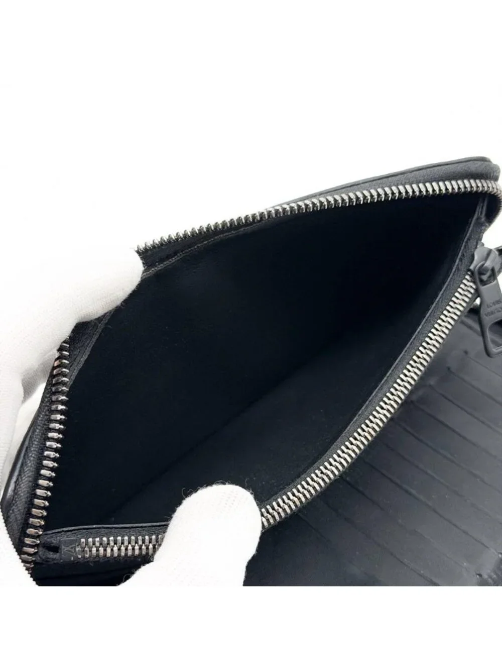 Louis Vuitton Zippy Wallet Vertical Taurillon Black Round